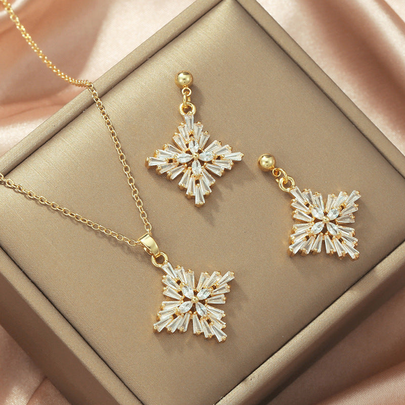 Titanium Steel Chain + 18k Gold:white Zircon Diamond Snowflake Necklace Copper Diamond-encrusted Rhombus Snowflake Necklace