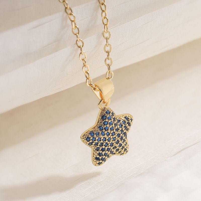 White Copper Diamond-encrusted Five-pointed Star Necklace