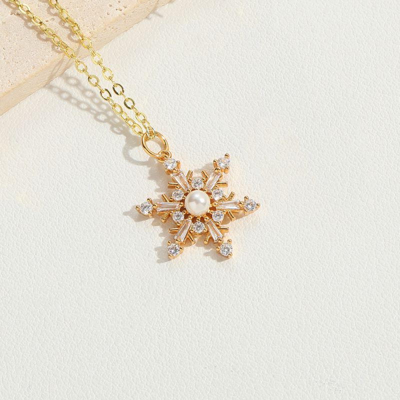 White Zirconium Snowflake Copper Diamond Pearl Snowflake Necklace